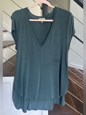 Anthropologie Bordeaux V-Neck Drop Tail Layered Short Sleeve Top | Size: Large